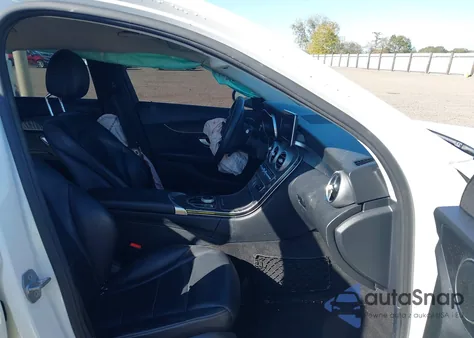 2017 Mercedes-Benz C 300 from USA, damaged, VIN 55SWF4JBXHU200539